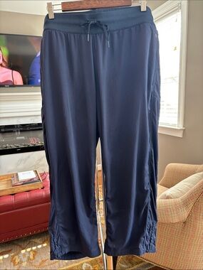 Under Armour Women's Navy Blue Drawstring Joggers